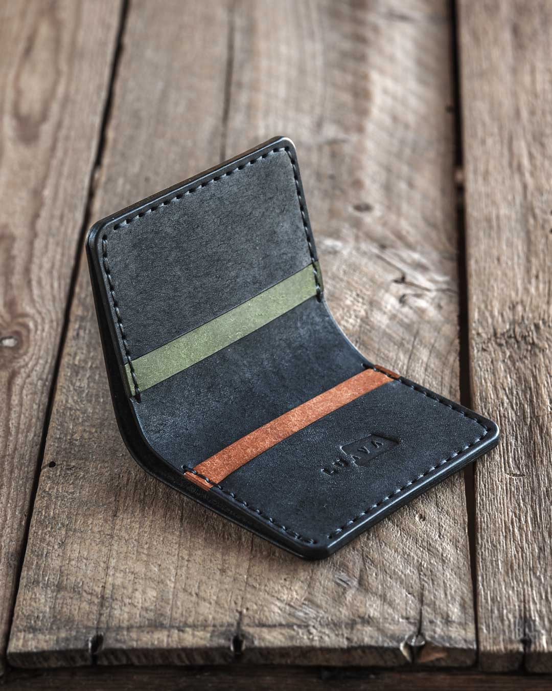 Luava handmade leather bi-fold wallet for men and women. made in Finland. Nero Wallet Marley open