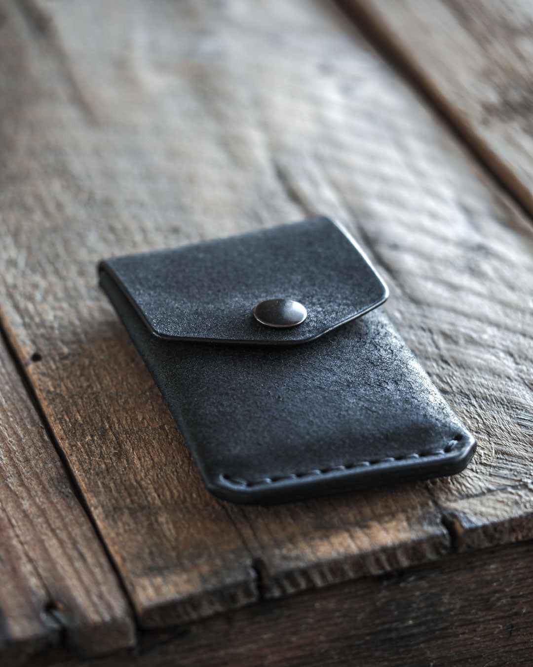 Handmade leather wallet messenger black front