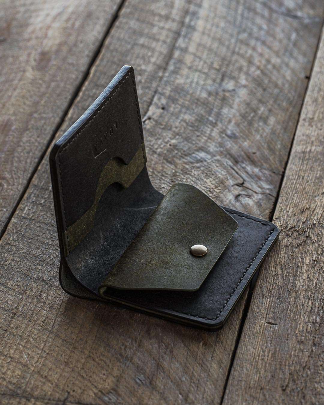 Luava handmade leather wallet koloss front open