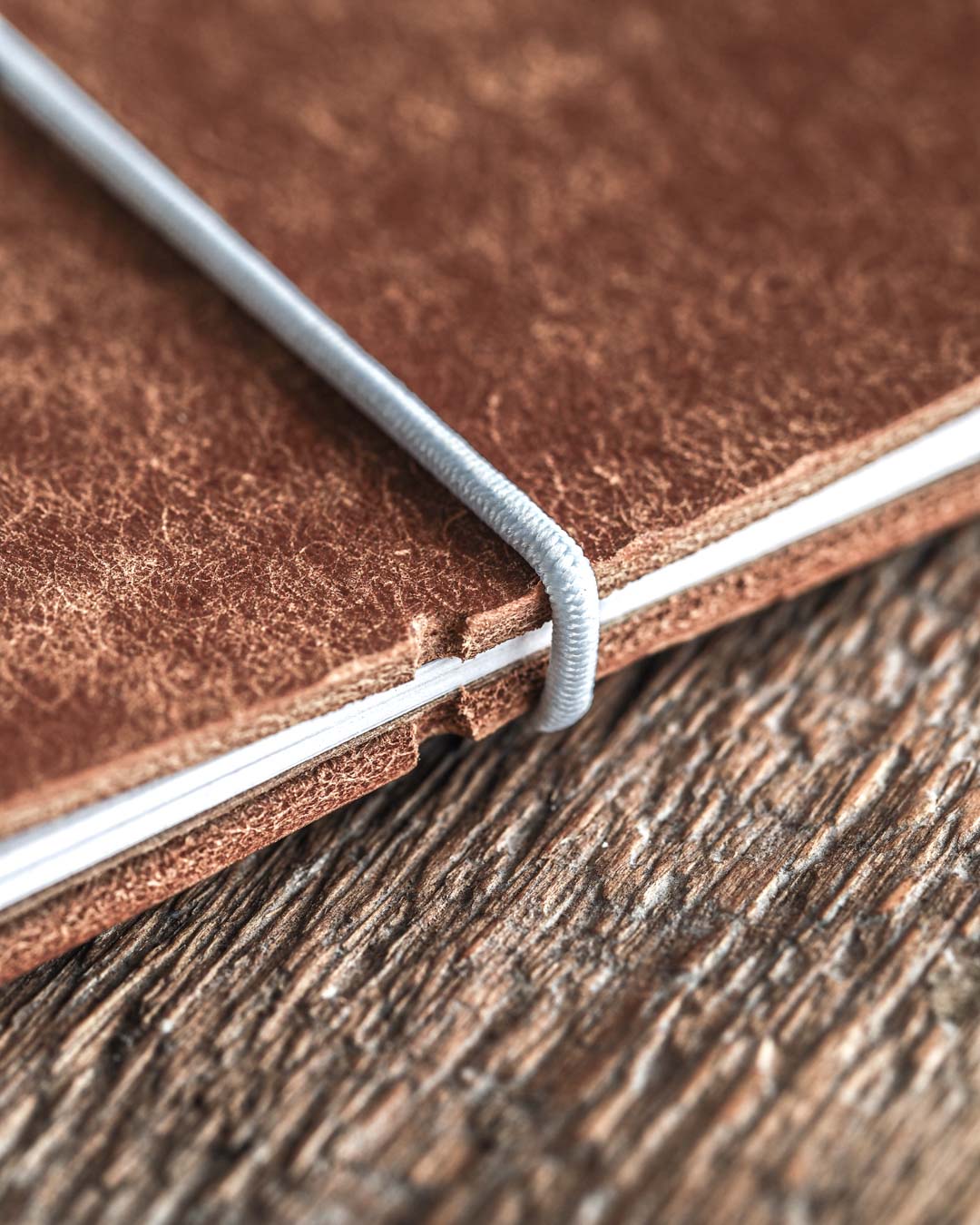 Luava handmade leather journal Ranger Journal detail