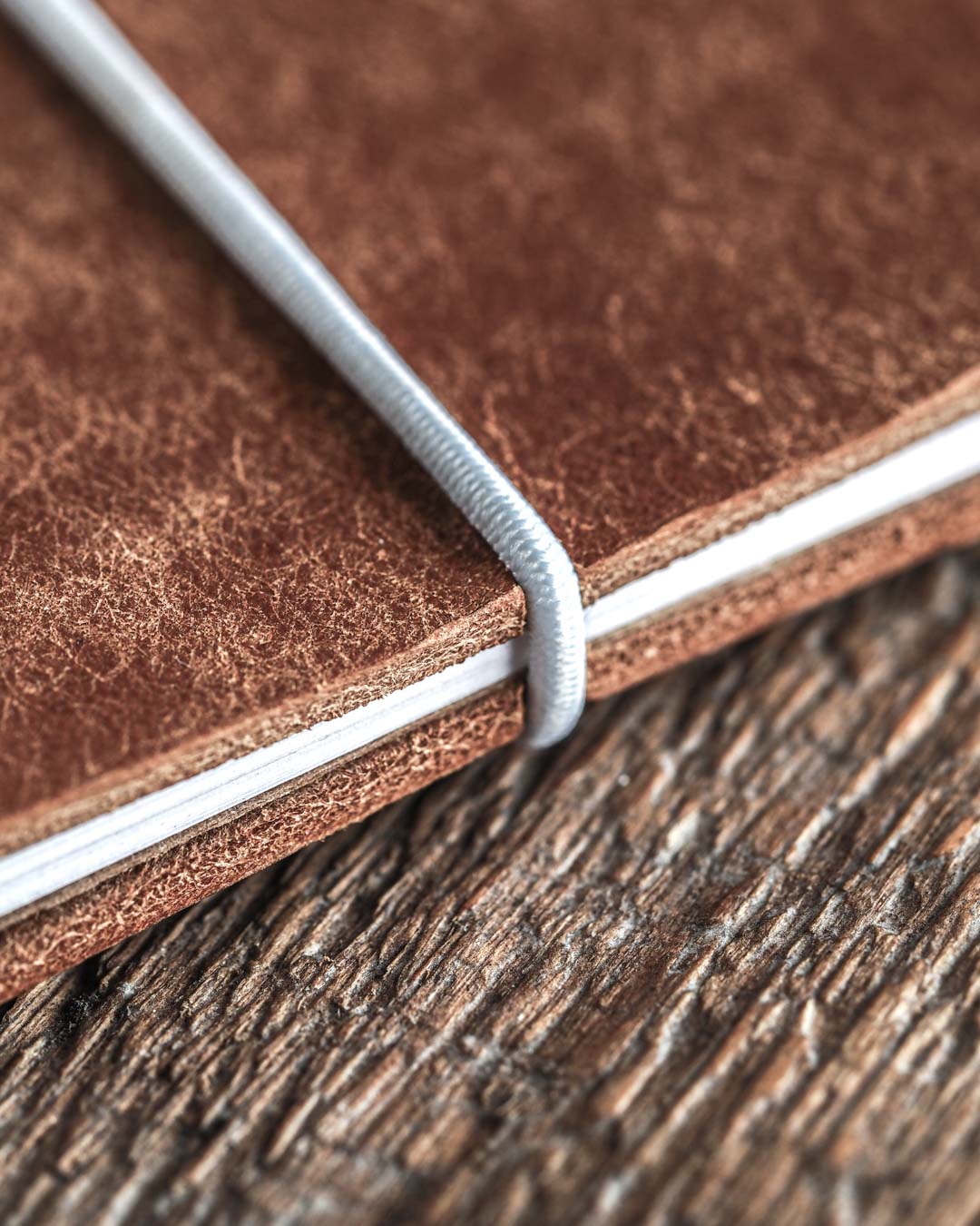 Luava handmade leather journal Ranger Journal detail