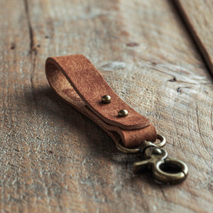 Luava handmade leather keychain cognac
