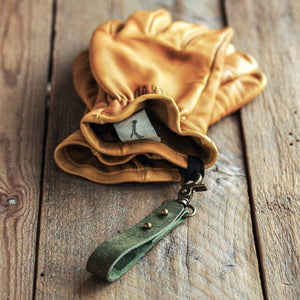 Luava handmade leather keychain pine green