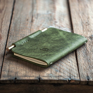 Luava handmade leather notebook cover sketchbook journal Voyager color pine green back