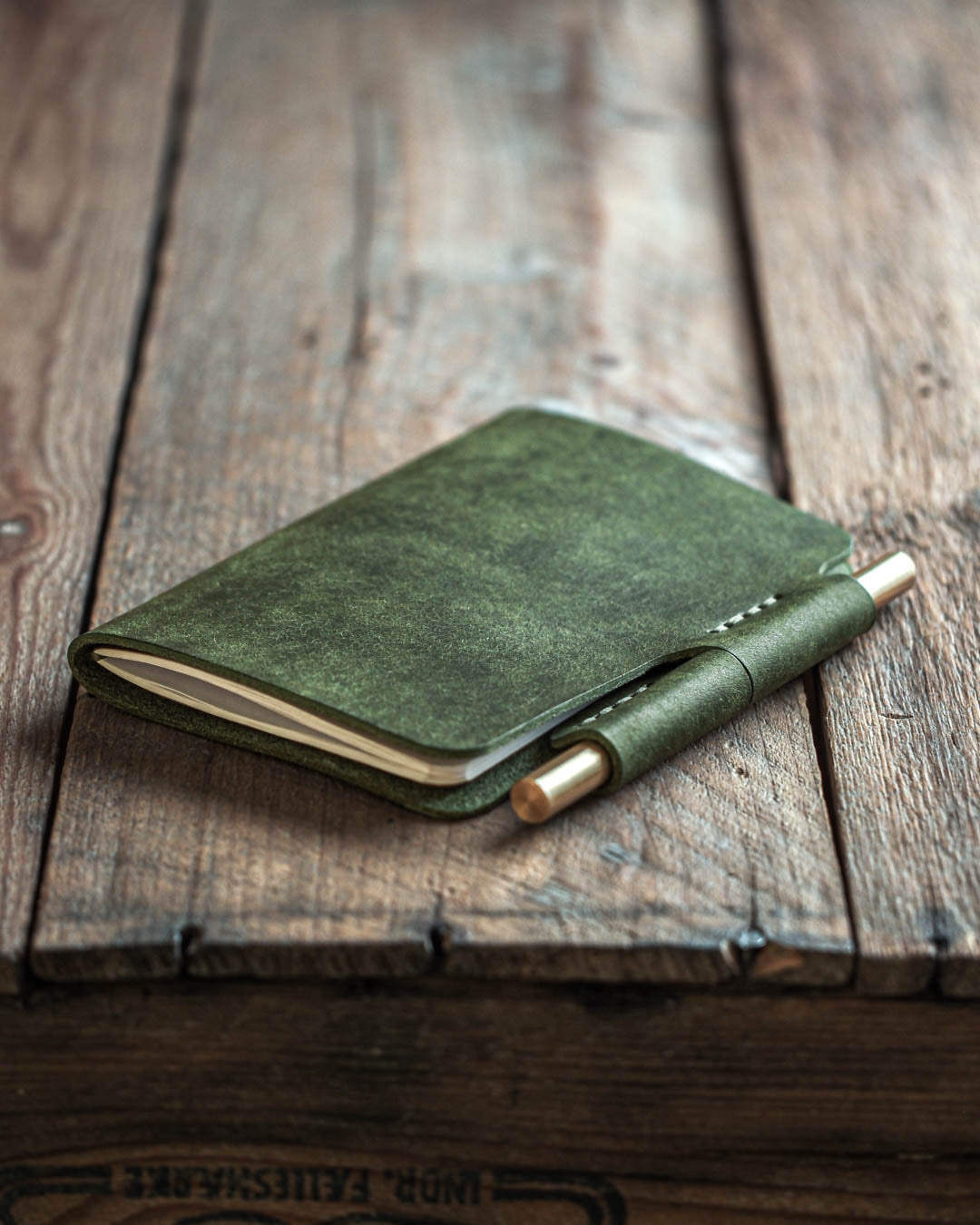 Luava handmade leather notebook cover sketchbook journal Voyager color pine green front