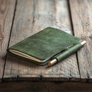 Luava handmade leather notebook cover sketchbook journal Voyager color pine green front