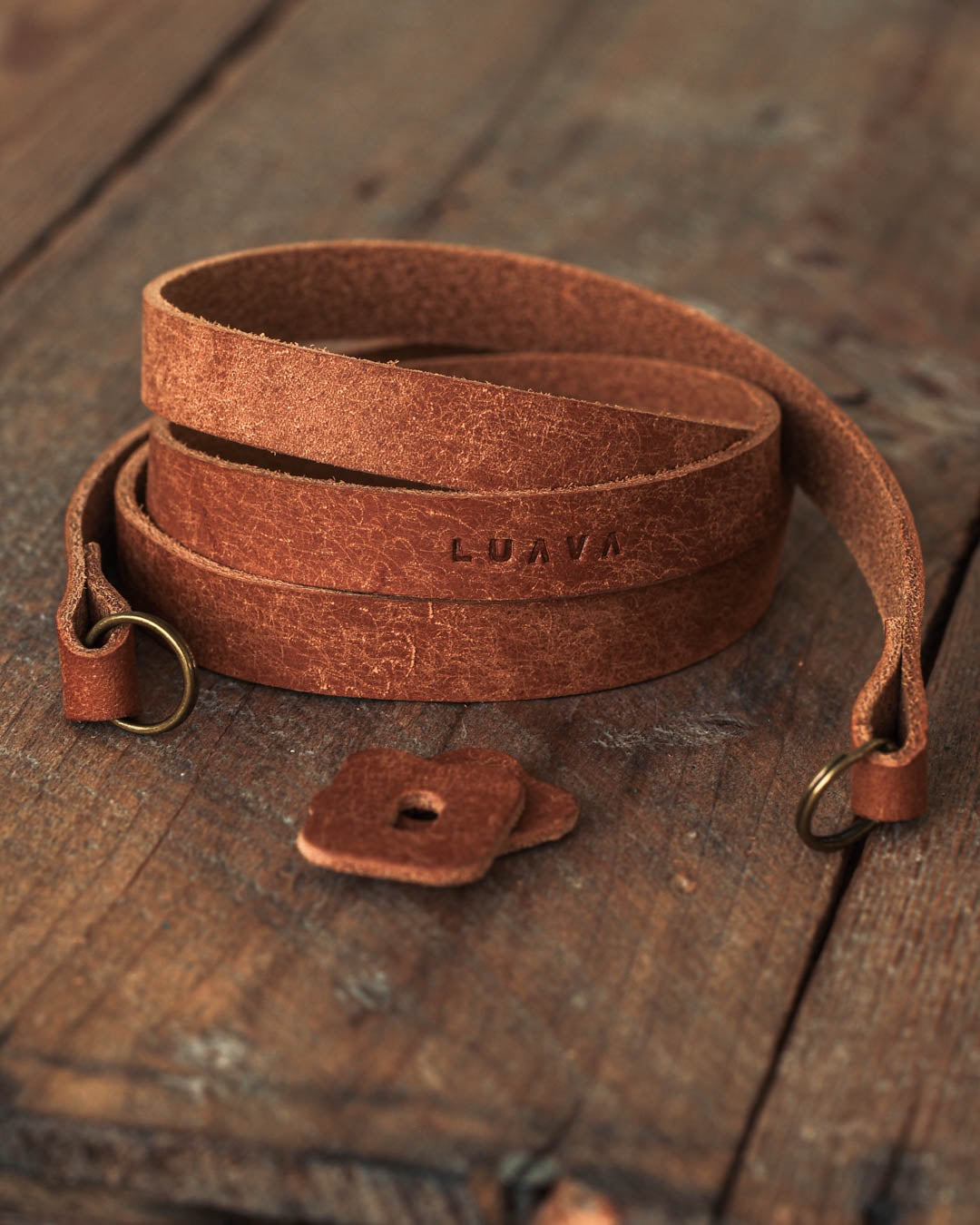 Luava handmade leather camera strap Ramble with leather bumpers