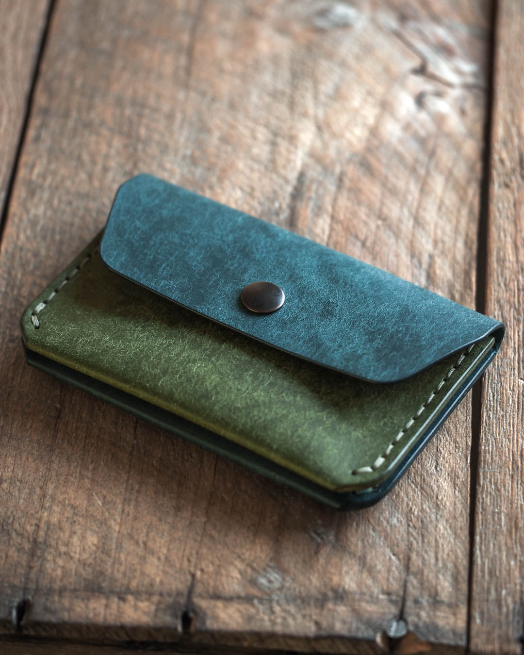 Handmade leather wallet Gambler wallet front