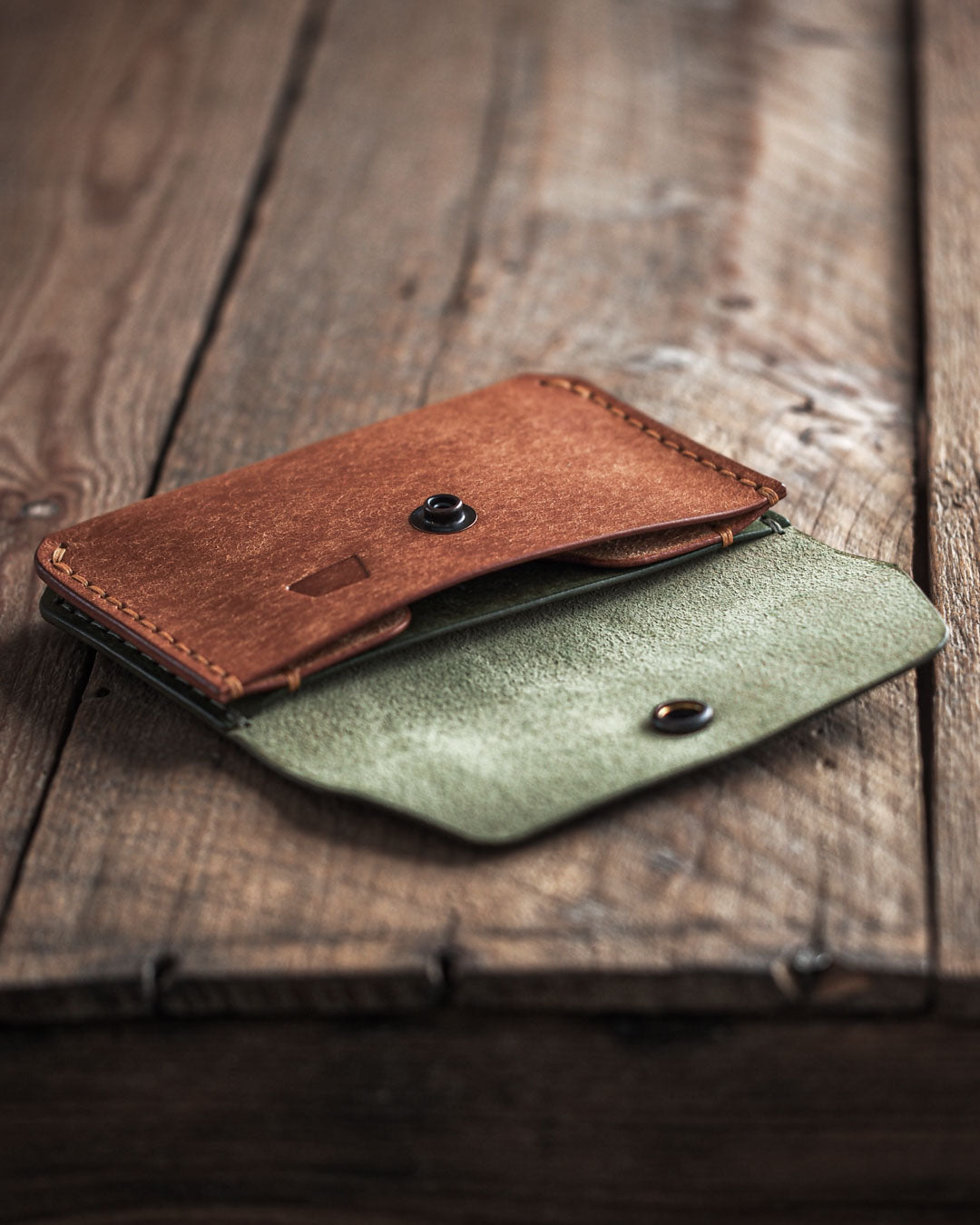 Luava handmade leather wallet Gambler color branch open