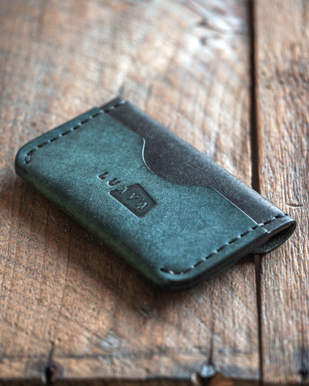 Luava handmade leather wallet gofer nocturnal back