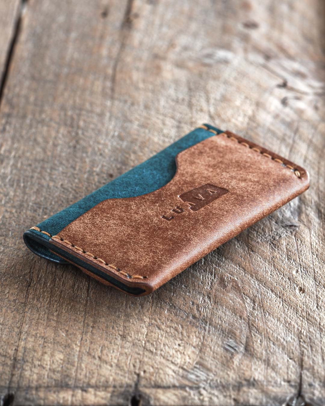 Luava handmade leather wallet Gofer shore back