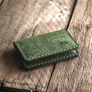 Luava handmade leather bi-fold wallet journeyman pine closed