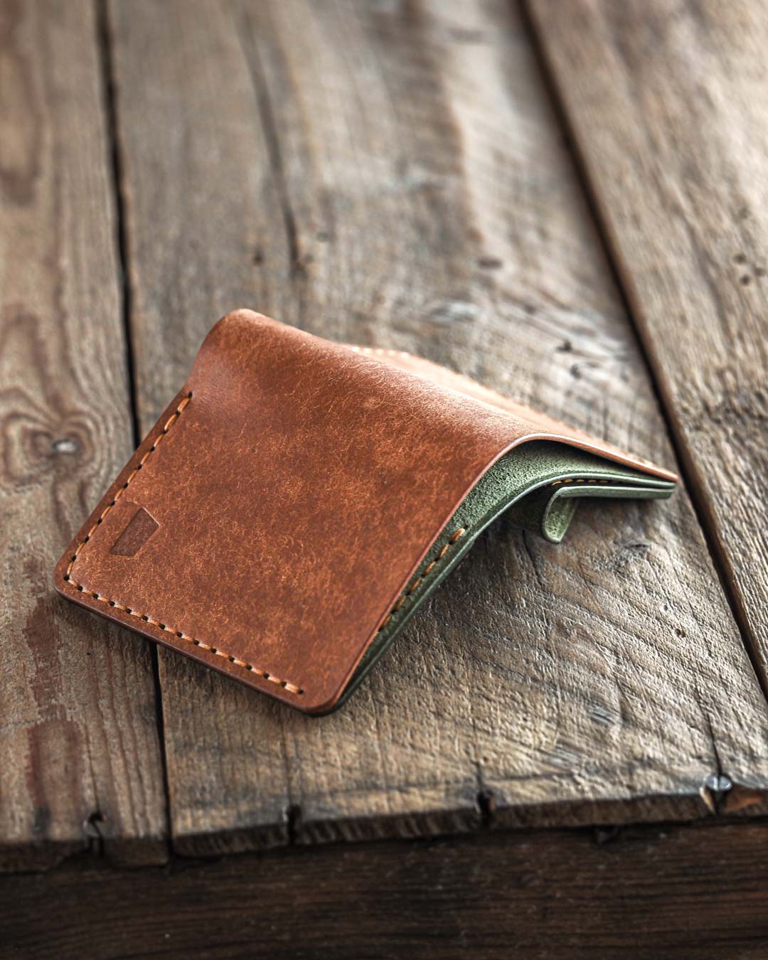 Luava handmade leather bifold wallet Koloss exterior in color combo Branch