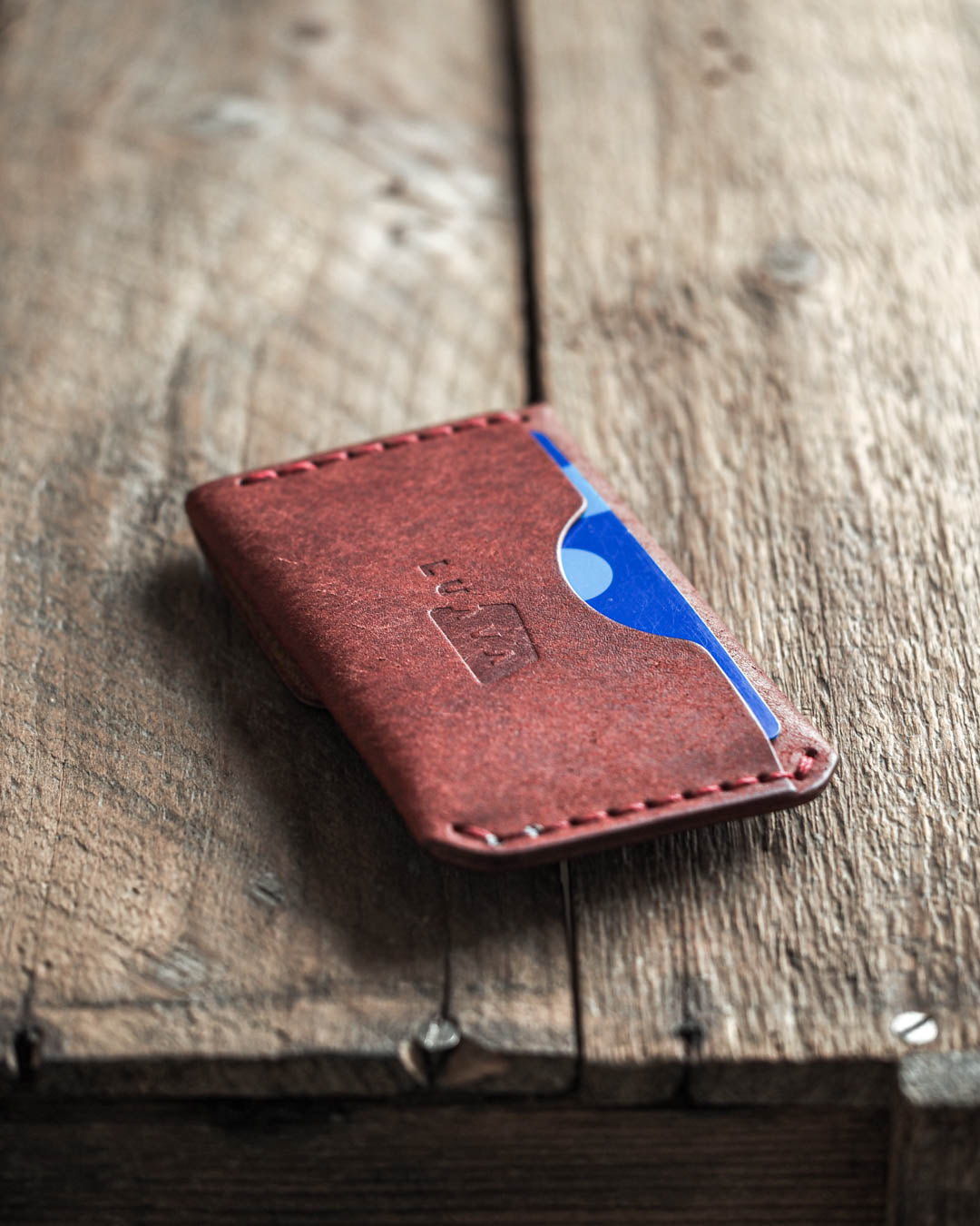 Luava handmade leather wallet Messenger Burgundy back