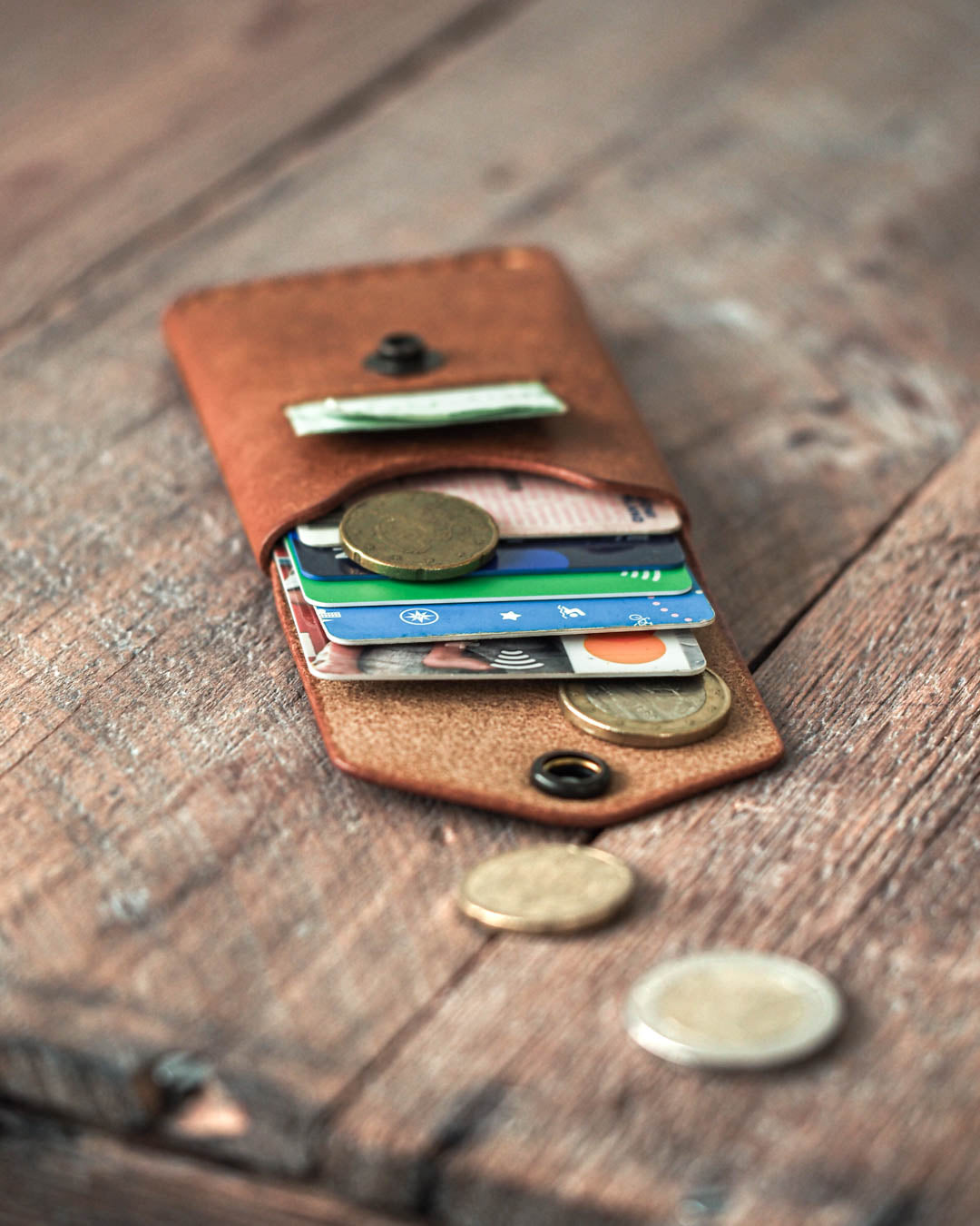 Luava handmade leather wallet messenger front open in use
