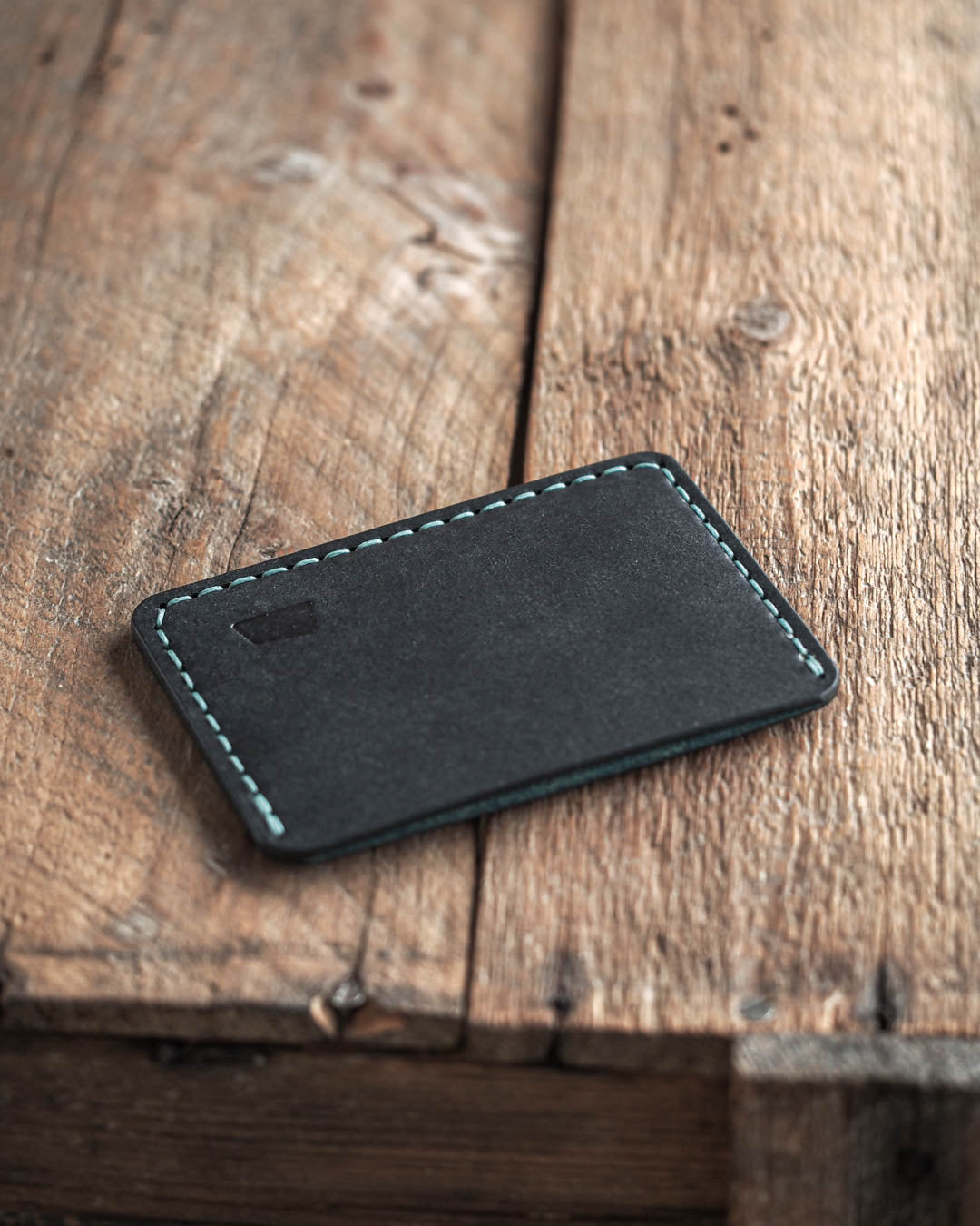 Luava handmade leather wallet proper abyss back