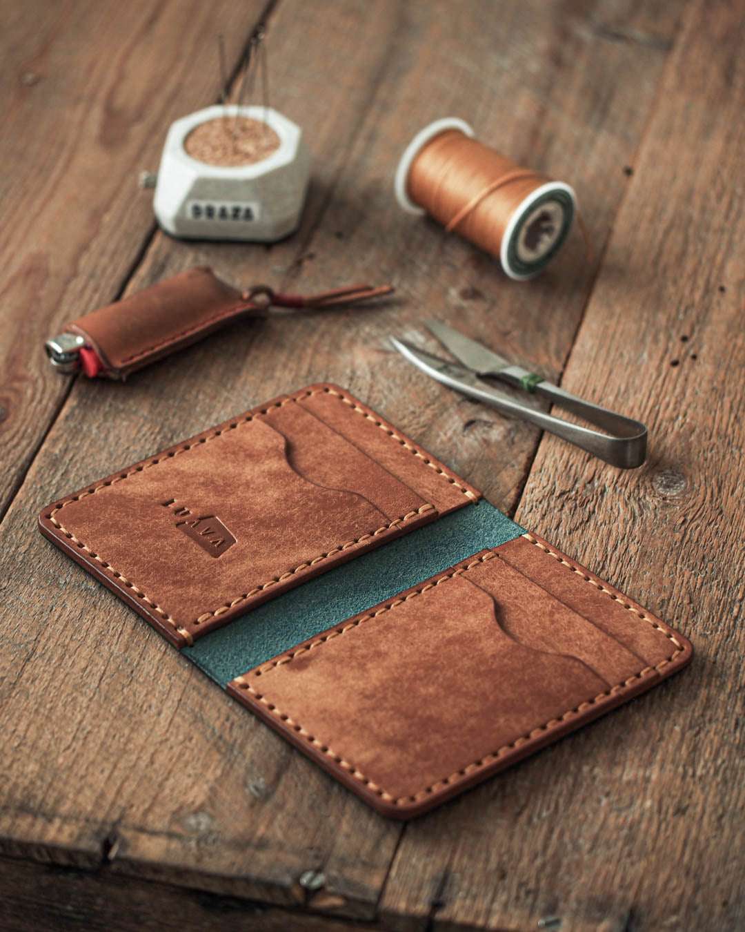Luava handmade leather bi-fold wallet for men ranch open