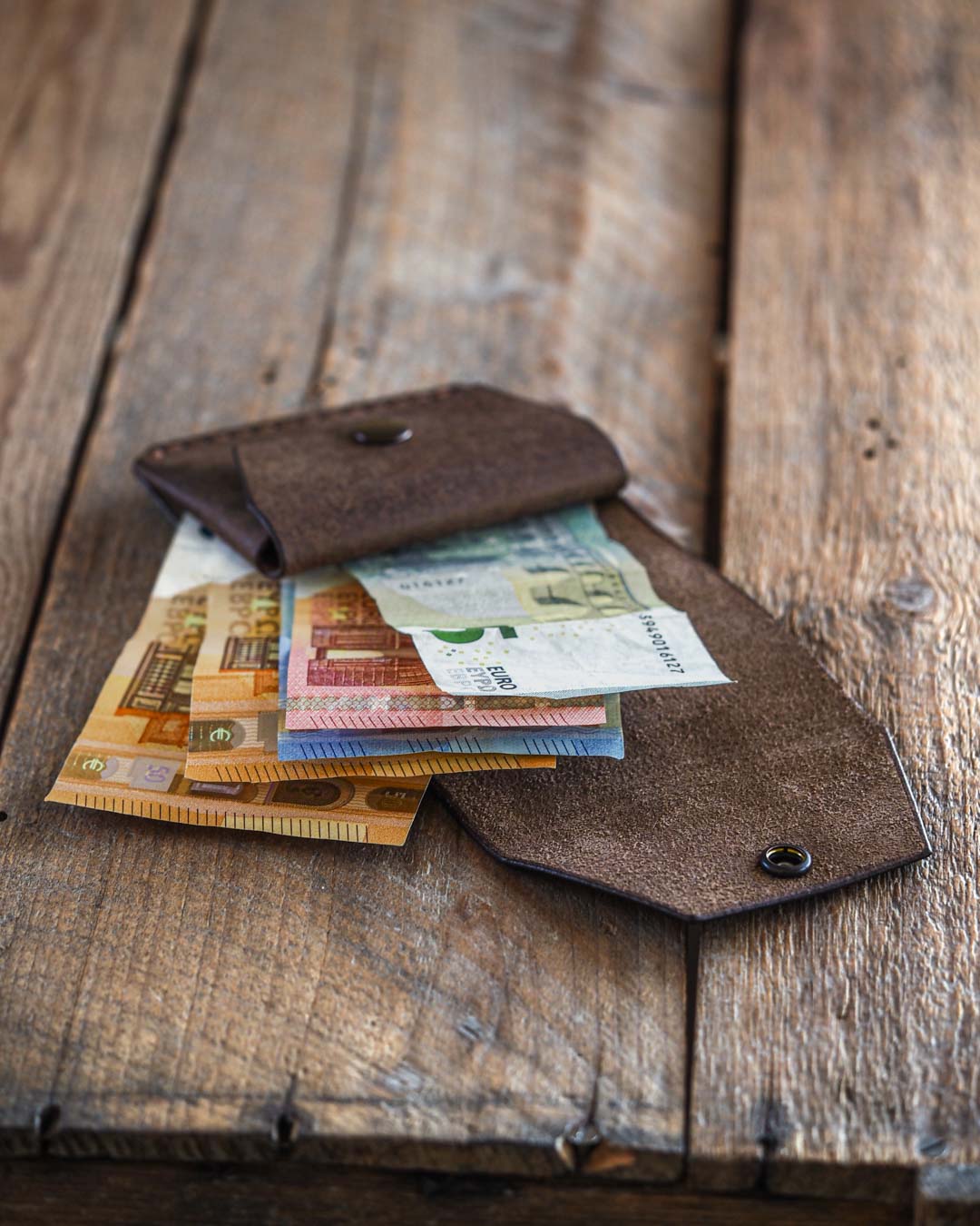 Luava handmade leather wallet Shilling cash wallet coin pouch color tabacco