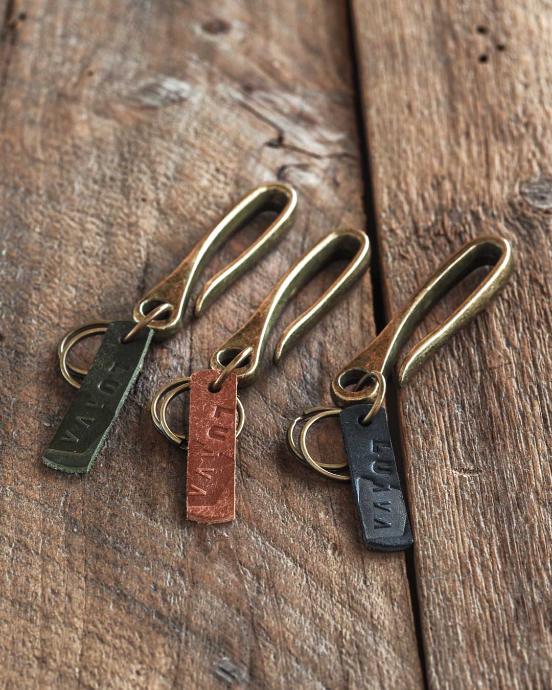 Luava handcrafted japanese key hook vegetable tanned leather tag key ring bronze leather tag color options