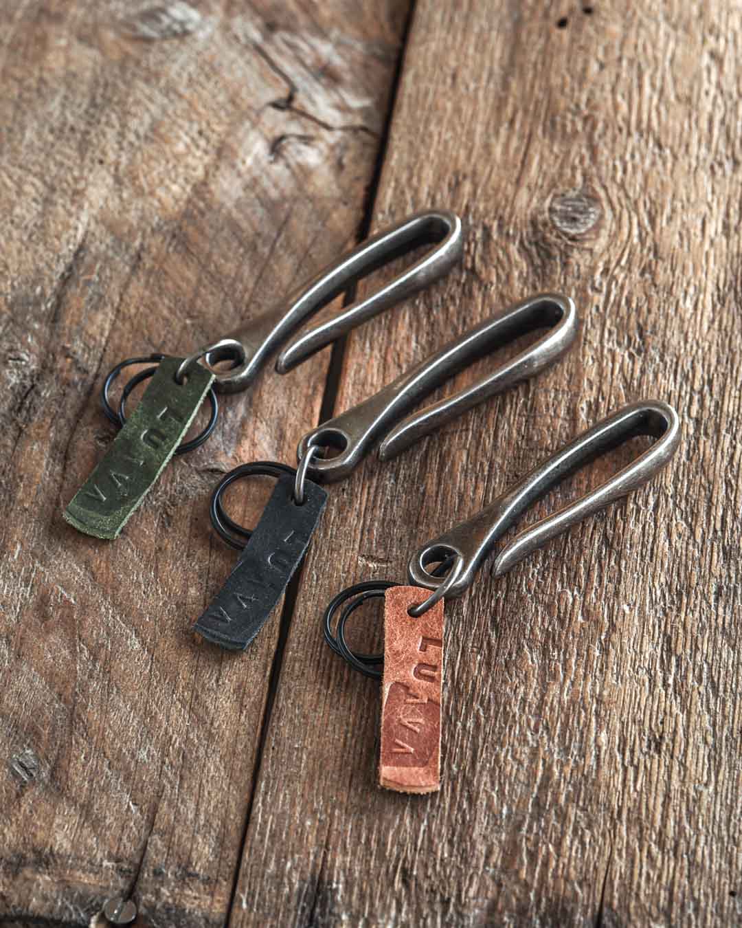 Luava handcrafted japanese key hook vegetable tanned leather tag key ring gun metal black leather tag color options