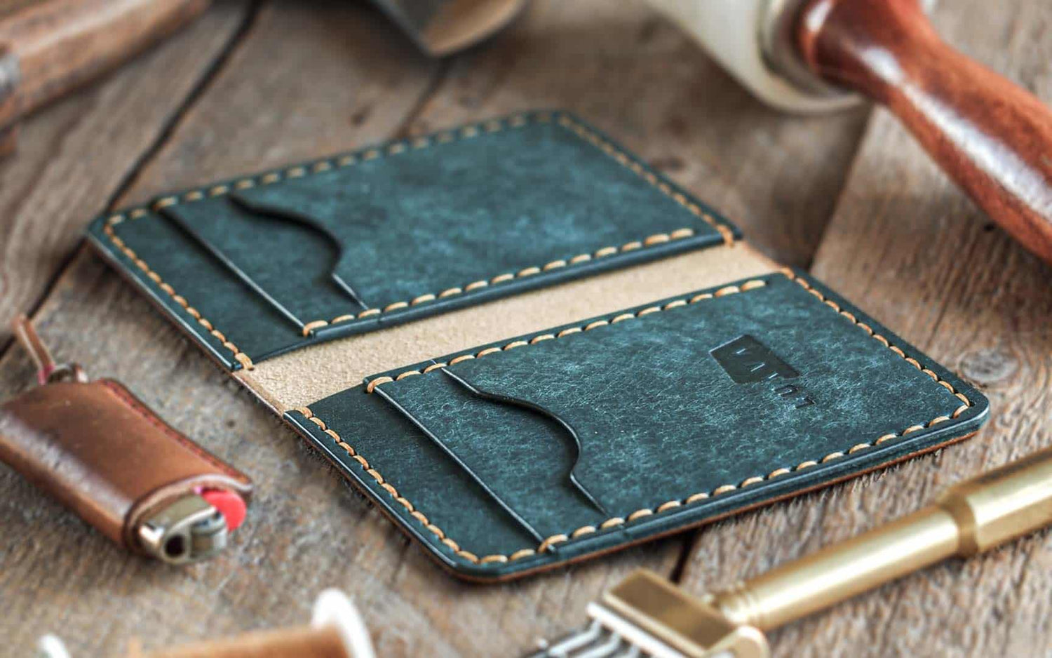 Are you looking for a wallet for men?
