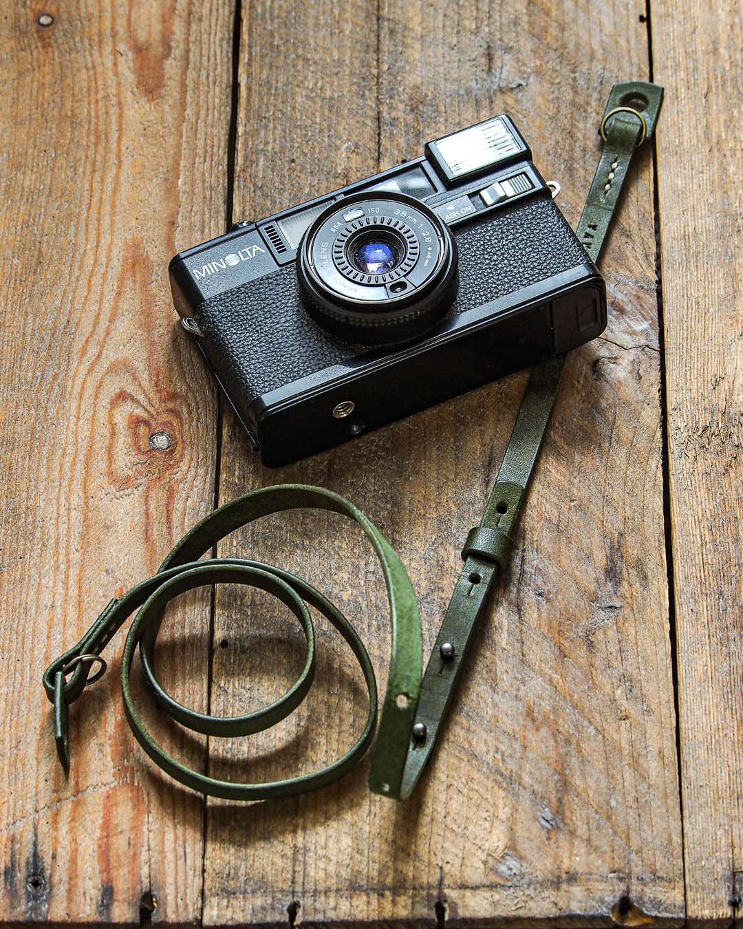 Luava handcrafted leather camera strap adjustable slim pueblo olive angle
